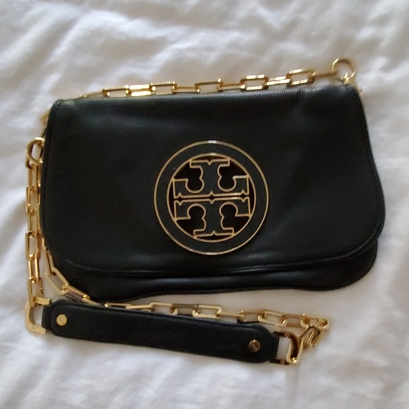 Tory Burch Handbags - Tory Burch Amanda Logo Clutch 